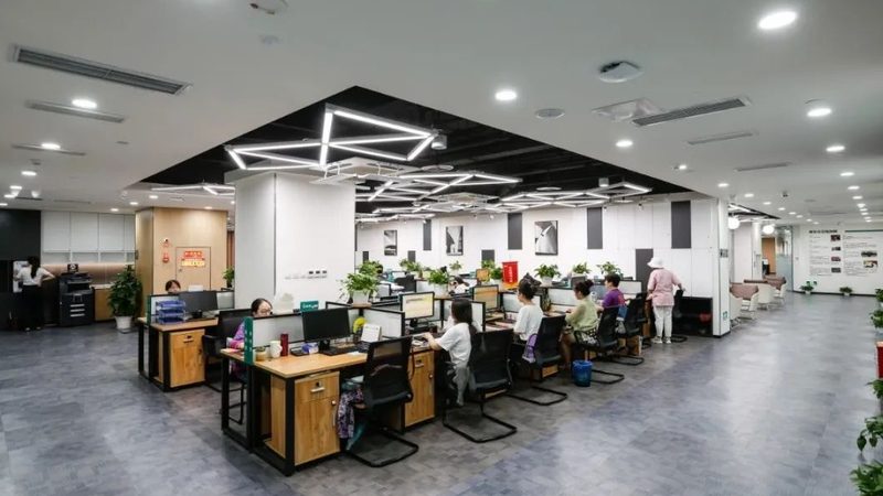 线下课程则具有以下特点：